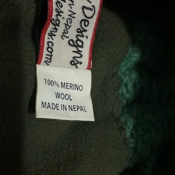 027 Nirvanna | Designs in Nepal | Green Hand-Knit Winter Hat (One Size) - Picture 3 of 7